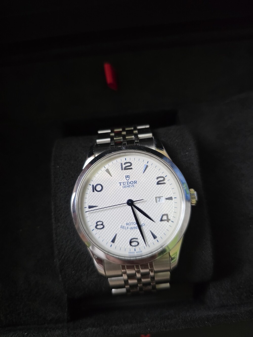 Authentic TUDOR Watch - Picture 2 of 8